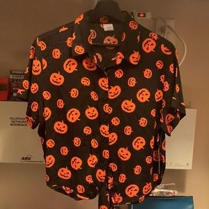 SPIRIT HALLOWEEN PUMPKIN WOMENS TIE BUTTON UP LARGE SHIRT